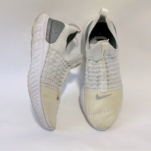 Nike React Phantom Run Flyknit 2 White Silver running pull on sneakers